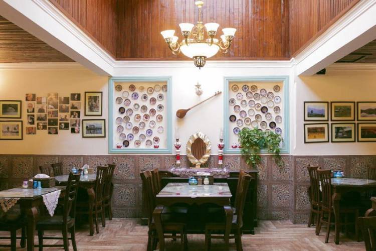 بهترین رستوران های محلی رشت؛ طعم واقعی غذاهای گیلانی در شمال! رستوران شورکولی رشت