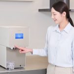 دستگاه سامسونگ Bespoke AI Ice Purifier روزانه 8 کیلوگرم یخ تولید میکند دستگاه سامسونگ Bespoke AI Ice Purifier روزانه 8 کیلوگرم یخ تولید میکند