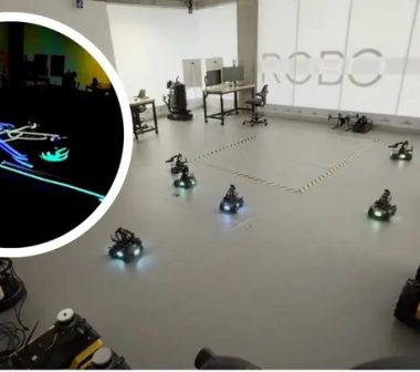 لشکر روبات ها با موسیقی اثر هنری خلق می کنند لشکر روبات ها با موسیقی اثر هنری خلق می کنند