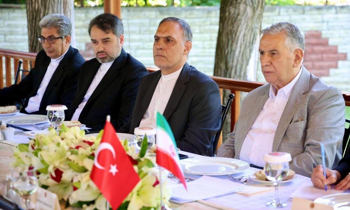 هدفگذاری تجارت ۵۰ میلیارد دلاری ایران و ترکیه در دستور کار دو کشور هدفگذاری تجارت ۵۰ میلیارد دلاری ایران و ترکیه در دستور کار دو کشور