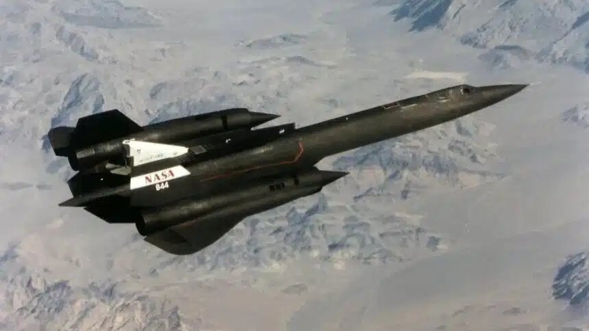 تصاویر ماهوارهای نشان میدهند SR-71 ناپدید شده / آیا پرنده سیاه دوباره پرواز میکند؟ تصاویر ماهوارهای نشان میدهند SR-71 ناپدید شده / آیا پرنده سیاه دوباره پرواز میکند؟